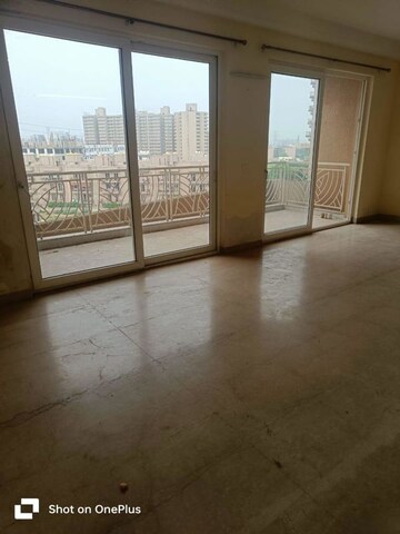 Room in 3 BHK Apartment at AIPL The Peaceful Homes, Sector 70a – for Sale