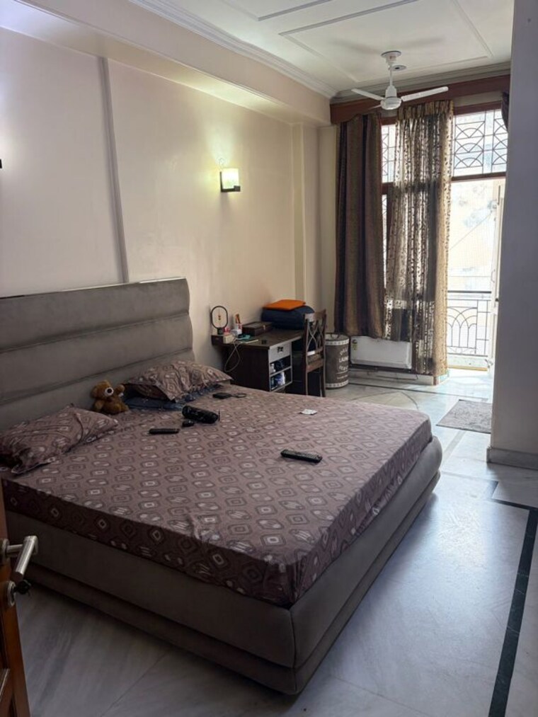 Bedroom, east of kailash 2 Bedroom 1500 Sq.Ft. Builder Floor In East Of Kailash Delhi 10130428