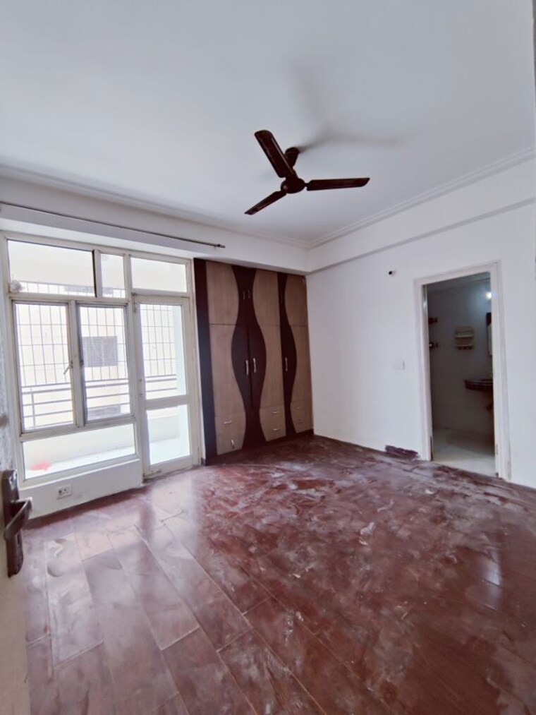 Bedroom, amrapali-vaishali 3 Bedroom 1850 Sq.Ft. Apartment In Vaishali Sector 3 Ghaziabad 10130409
