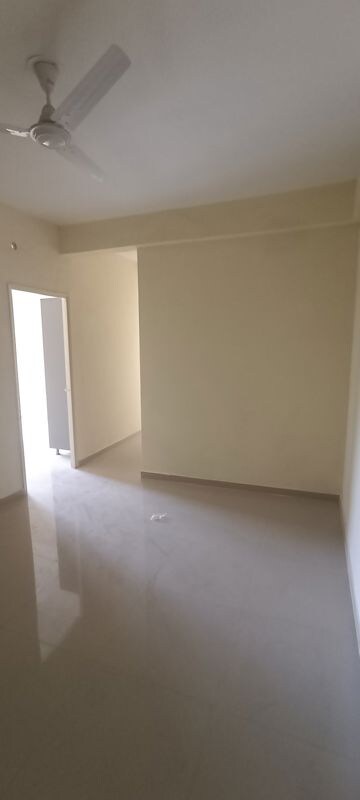 Room in 2 BHK Apartment at Pyramid Midtown, Sector 59 – for Rent