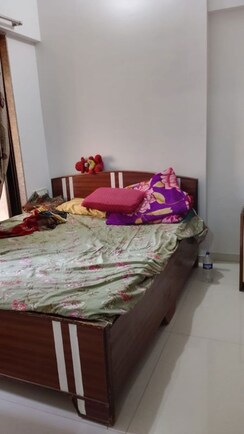 1 BHK + Extra Room Apartment For Rent in Tiara Hills