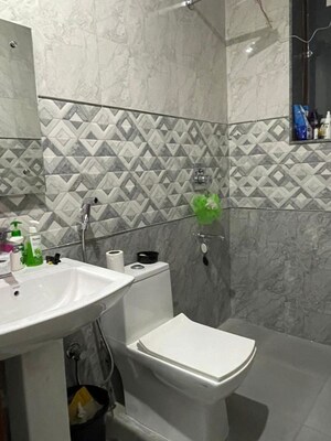 Master Bedroom in 2 BHK Builder Floor at Sector 46 – for Rent