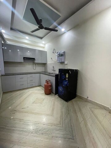 Parking in 2 BHK Builder Floor at Sector 43 – for Rent