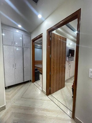 Room in 2 BHK Builder Floor at Sector 43 – for Rent