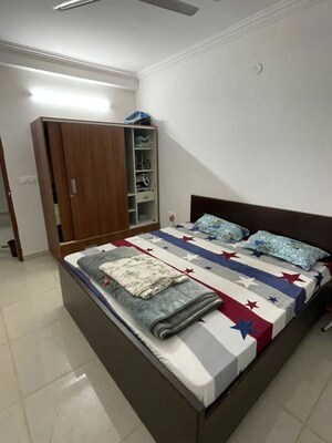 Bedroom in 2 BHK Builder Floor at Sector 40 – for Rent