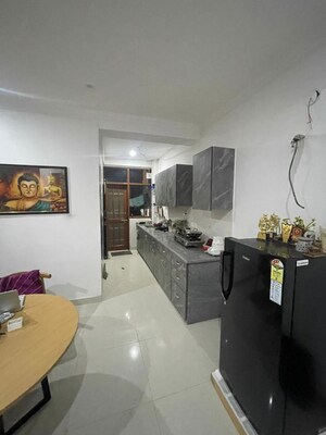 Master Bedroom in 2 BHK Builder Floor at Sector 40 – for Rent