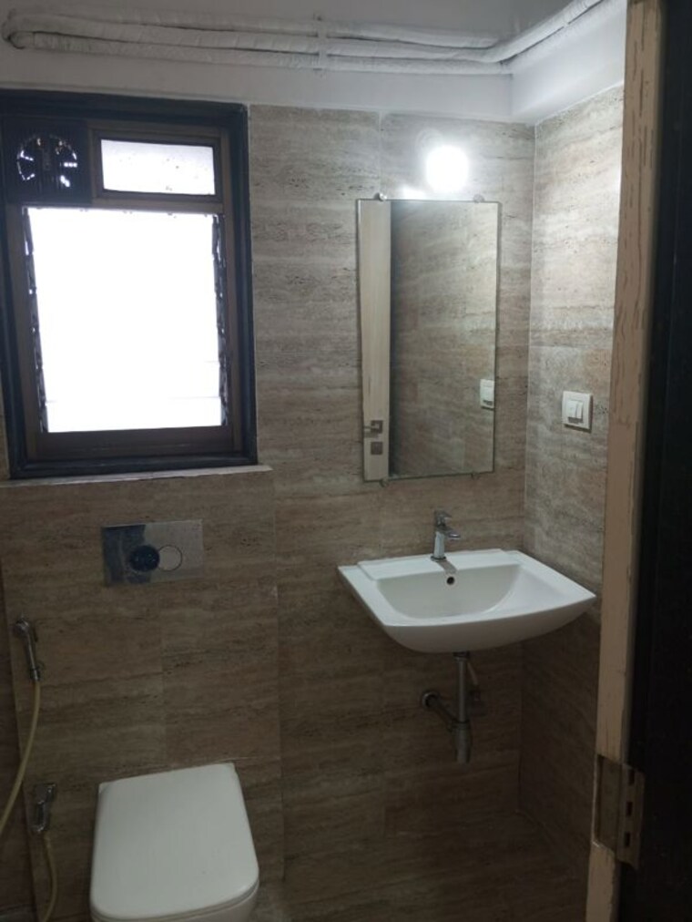 Bathroom, kanakia-spaces-sevens 2 Bedroom 850 Sq.Ft. Apartment In Andheri East Mumbai 10130488