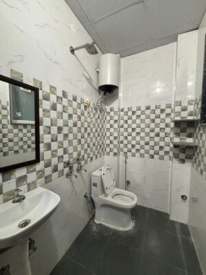 Master Bedroom in 2 BHK Builder Floor at Sector 52 – for Rent