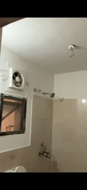 Bathroom in 3 BHK Apartment at Umang Summer Palms, Sector 86 – for Rent