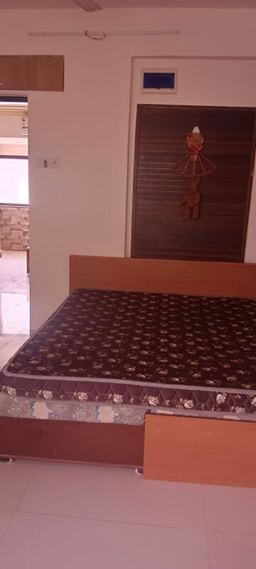 Bedroom in 1 BHK Apartment at Vibhavari Apartment, Andheri West – for Rent