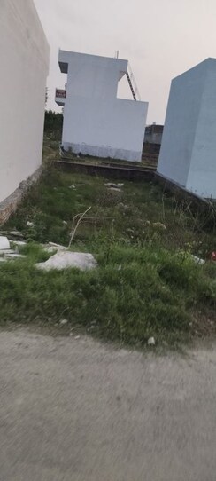 Plot For Sale in Yashoda Kunj