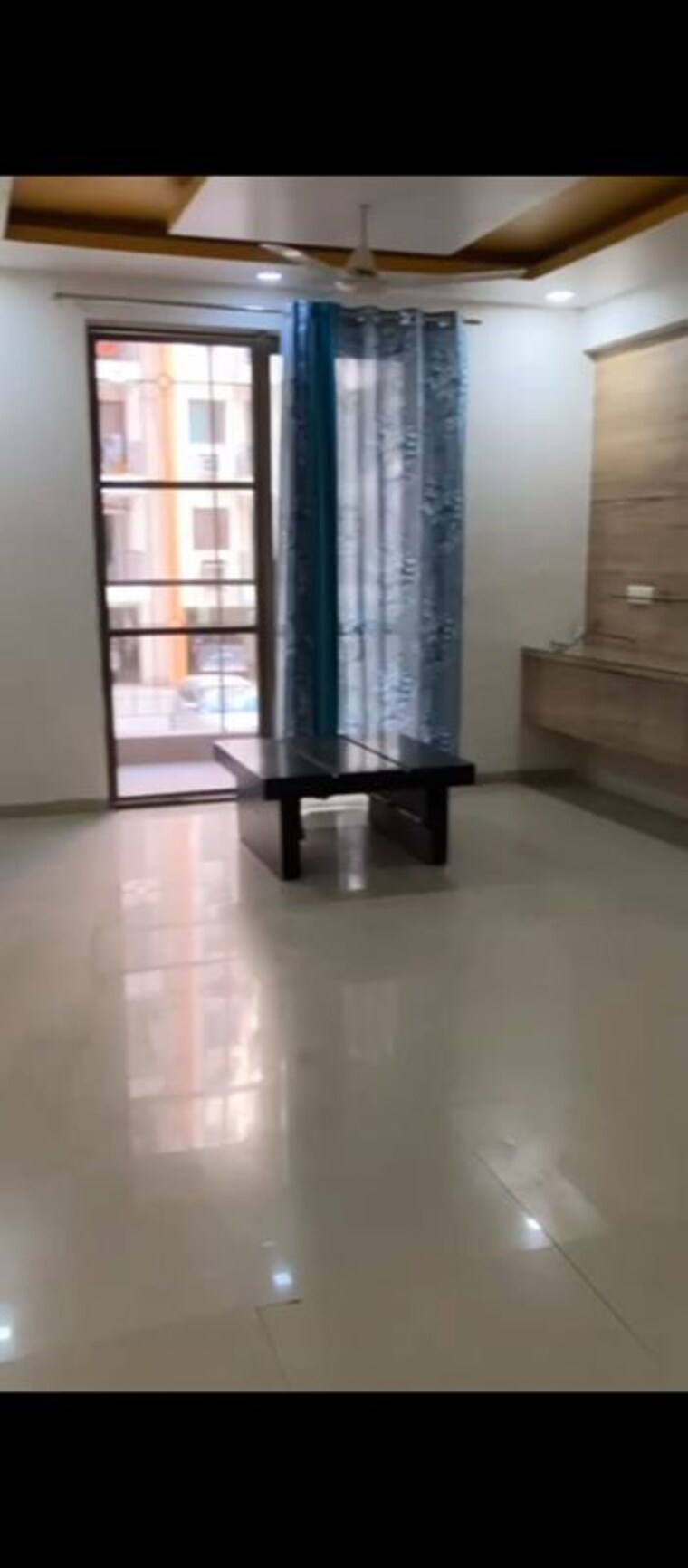 Living Room, umang-summer-palms 3 Bedroom 1865 Sq.Ft. Apartment In Sector 86 Faridabad 10130589