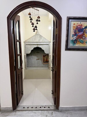 Furnished Amenities in 2 BHK Villa at Sector 55 – for Rent