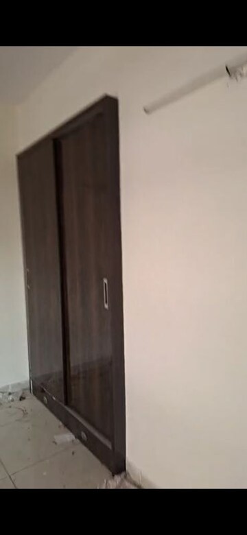 Furnished Amenities in 3 BHK Apartment at Emerald Anmol, Sector 88 – for Rent