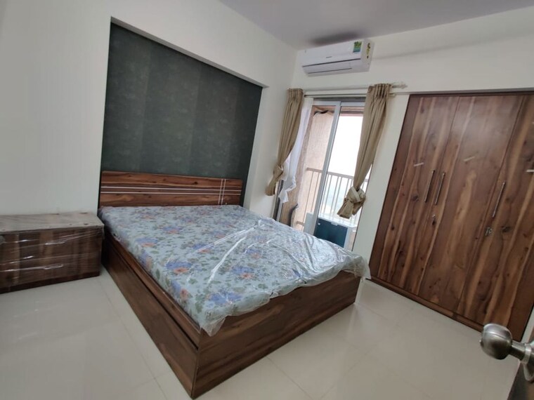 Bedroom, hiranandani-meadows 3 Bedroom 1200 Sq.Ft. Apartment In Manpada Thane 10130605