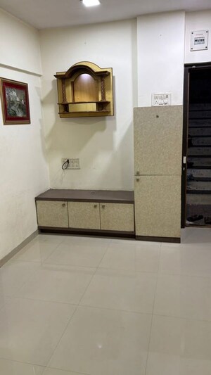 1 RK Apartment For Rent in Seawoods Sector 46