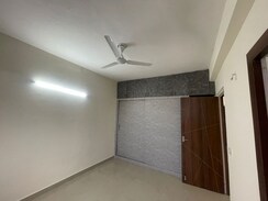 2 BHK + Extra Room Apartment For Rent in Suncity Avenue 76