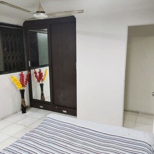 Bedroom in 2 BHK Apartment at Shah Complex 2, Sanpada – for Rent