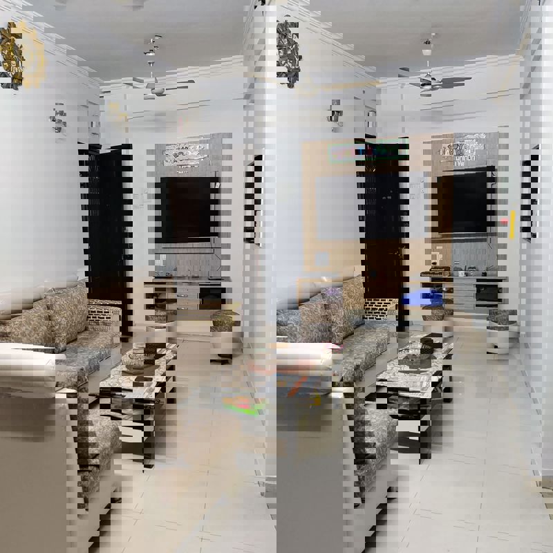 2 BHK + Servant Room,Extra Room 800 Sq.Ft. Apartment in Shah Complex 2