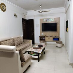 2 BHK + Servant Room,Extra Room Apartment For Rent in Shah Complex 2