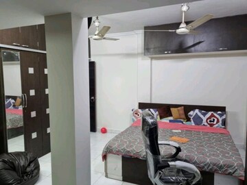 Team Area in 2 BHK Apartment at Shah Complex 2, Sanpada – for Rent