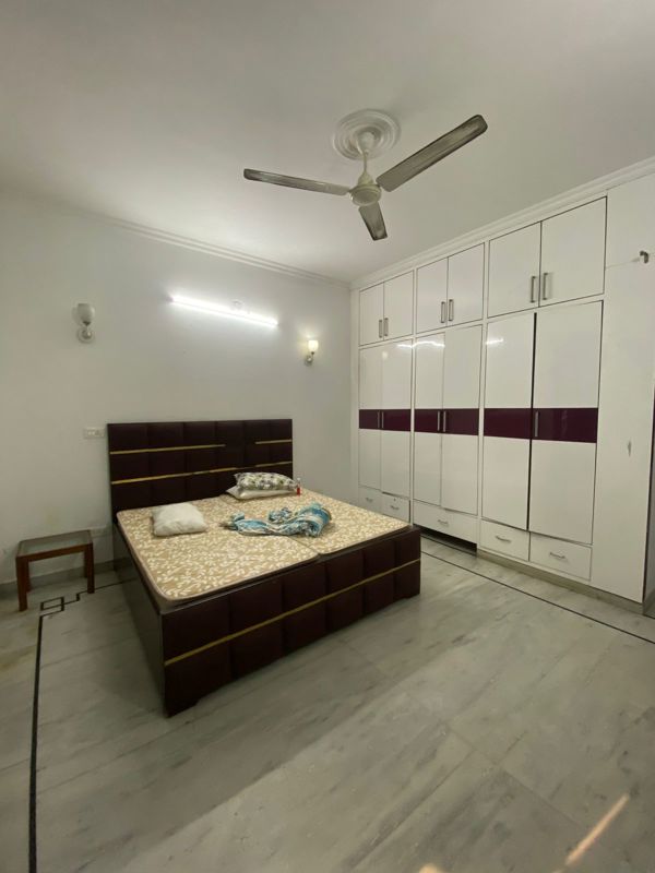 3 BHK Builder Floor For Rent in Sector 38
