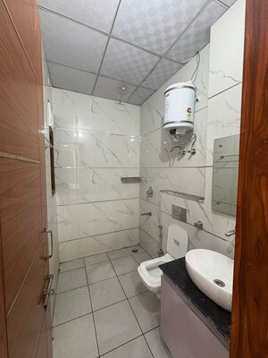 Bathroom in 3 BHK Builder Floor at Sector 38 – for Rent
