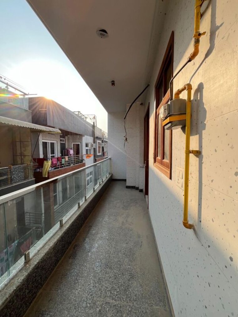 Balcony, deep vihar 4 Bedroom 1500 Sq.Ft. Builder Floor In Deep Vihar Delhi 10130731