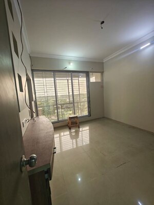 Room in 2 BHK Apartment at Platinum Balaji Kalash, Nerul – for Sale