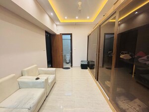 Room in 3.5 BHK Apartment at Sheth Auris Serenity Tower 2, Malad West – for Rent