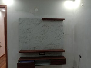 Furnished Amenities in 2 BHK Builder Floor at Mahavir Enclave – for Sale