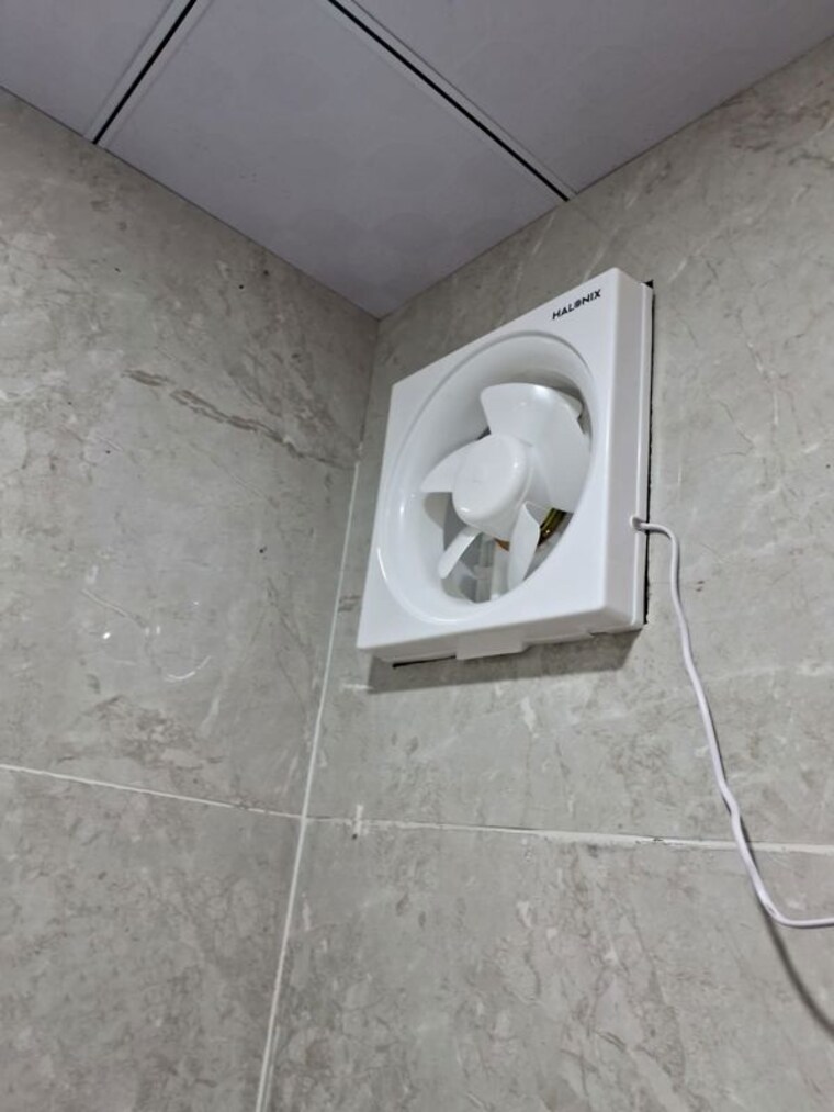 Bathroom, godrej-golf-link-villas 5 Bedroom 6168 Sq.Ft. Villa In Sector 27 Yamuna Expressway Greater Noida 10130785