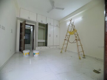 Room in 3 BHK Apartment at Palm Residency Chhatarpur, Chattarpur – for Rent