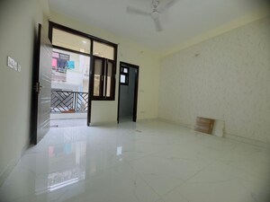 Room in 3 BHK Apartment at Palm Residency Chhatarpur, Chattarpur – for Rent