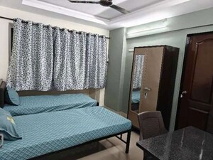 Bedroom in  Pg at Naupada – for Rent