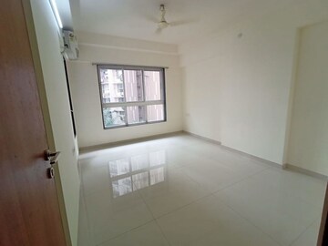 Room in 3 BHK Apartment at Godrej Prime, Chembur – for Rent