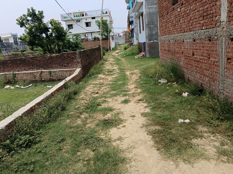 undefined, padri bazar  2000 Sq.Ft. Plot In Padri Bazar Gorakhpur 10130810