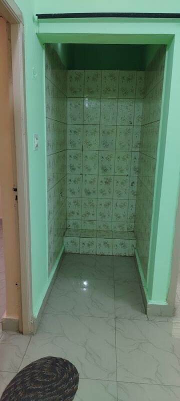Room in 2 BHK Builder Floor at Murugesh Palya – for Rent