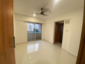 Room in 3 BHK Apartment at Sharada Alliance Paritosh, Balewadi – for Rent