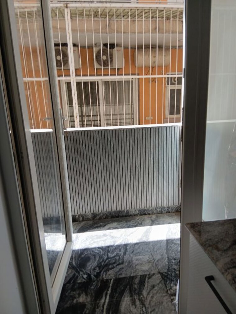 Balcony, sector 46 1 RK 600 Sq.Ft. Builder Floor In Sector 46 Gurgaon 10130827