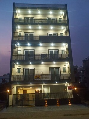 Studio Builder Floor – Exterior View View at Sector 44 - for Rent