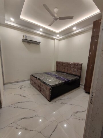 Bedroom in Studio Builder Floor at Sector 45 – for Rent