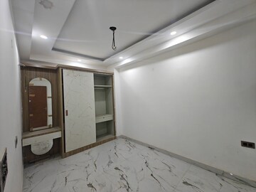 Bedroom in 2 BHK Builder Floor at Sector 73 – for Sale
