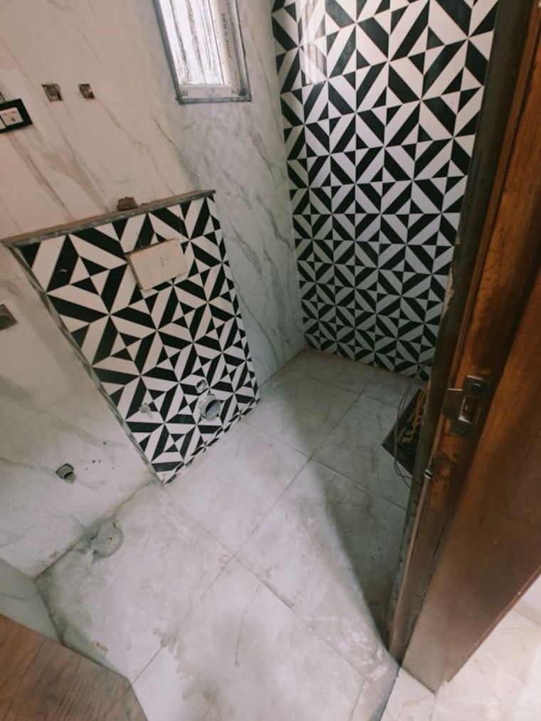 Bathroom, sector 107 3 Bedroom 1450 Sq.Ft. Builder Floor In Sector 107 Noida 10130861