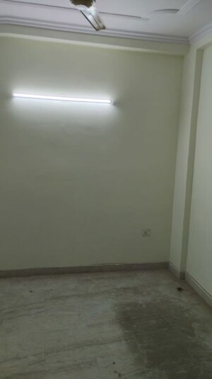 Room in 3 BHK Apartment at Godrej South Estate Okhla, Okhla – for Sale