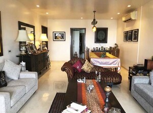 Living Room in 5 BHK Apartment at Lokhandwala – for Sale