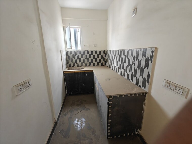 Kitchen, sunshine-apartments-sector-73 1 Bedroom 620 Sq.Ft. Builder Floor In Sector 73 Noida 10130869