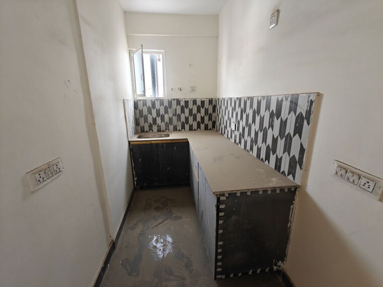 Kitchen, sunshine-apartments-sector-73 1 Bedroom 620 Sq.Ft. Builder Floor In Sector 73 Noida 10130869