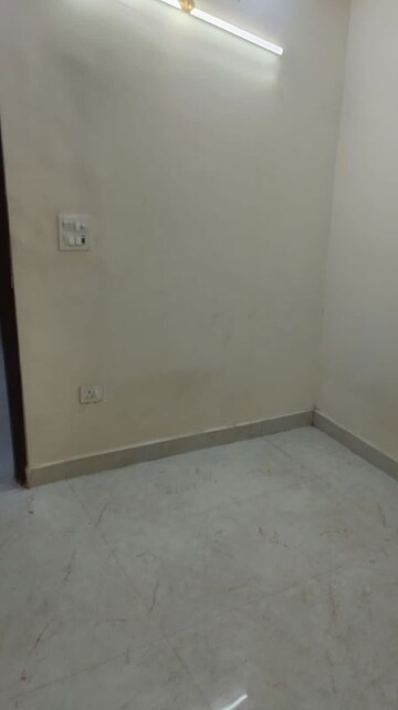 Room in 2 BHK Apartment at Godrej South Estate Okhla, Okhla – for Sale