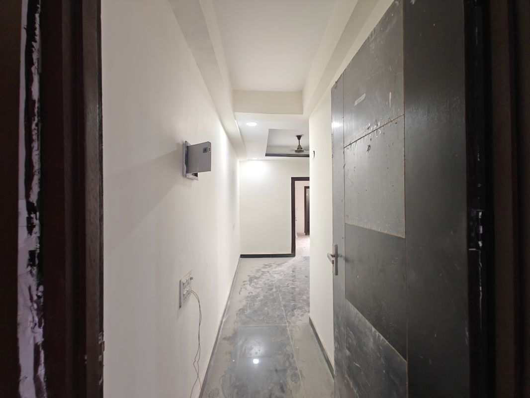 1 BHK + Extra Room Builder Floor For Sale in Sunshine Apartments Sector 73